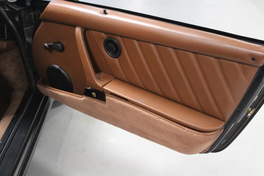 Porsche 911 Carrera 3.2 Speedster