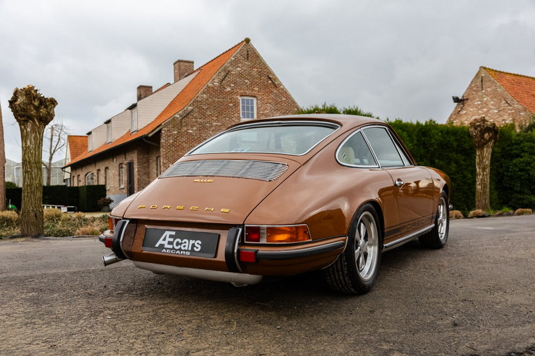 Porsche 911 E