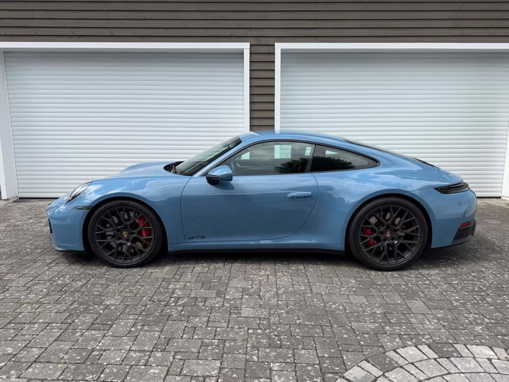 Porsche 992.2 Carrera GTS