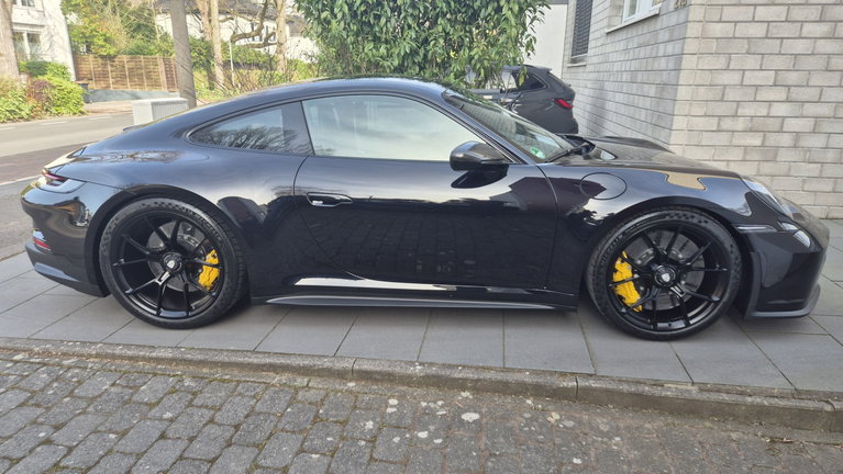 Porsche 992 GT3 Touring