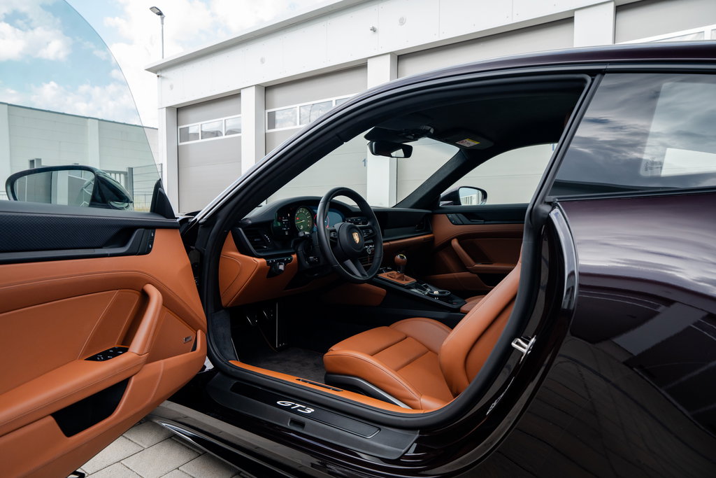 Porsche 992 GT3 Touring