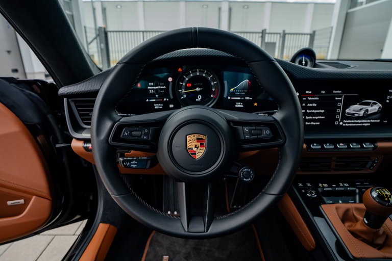 Porsche 992 GT3 Touring