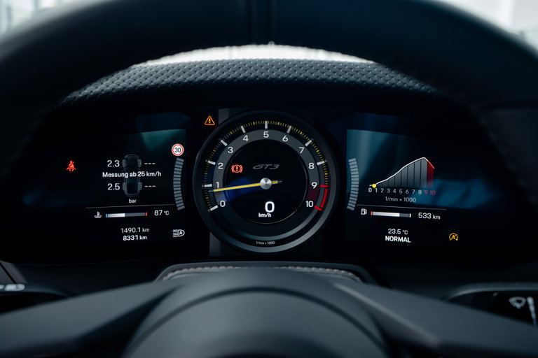 Porsche 992 GT3 Touring