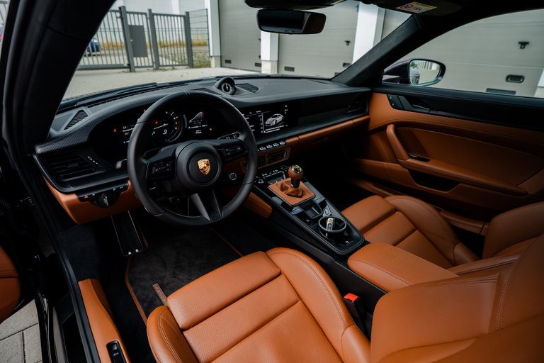 Porsche 992 GT3 Touring