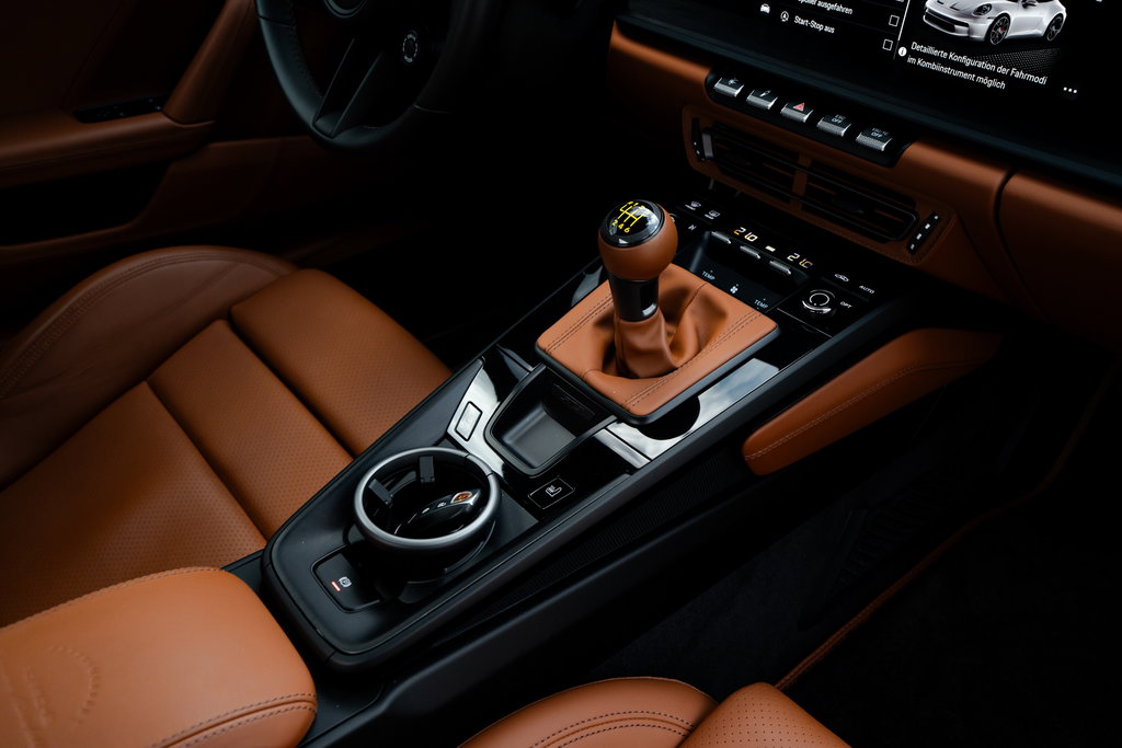 Porsche 992 GT3 Touring