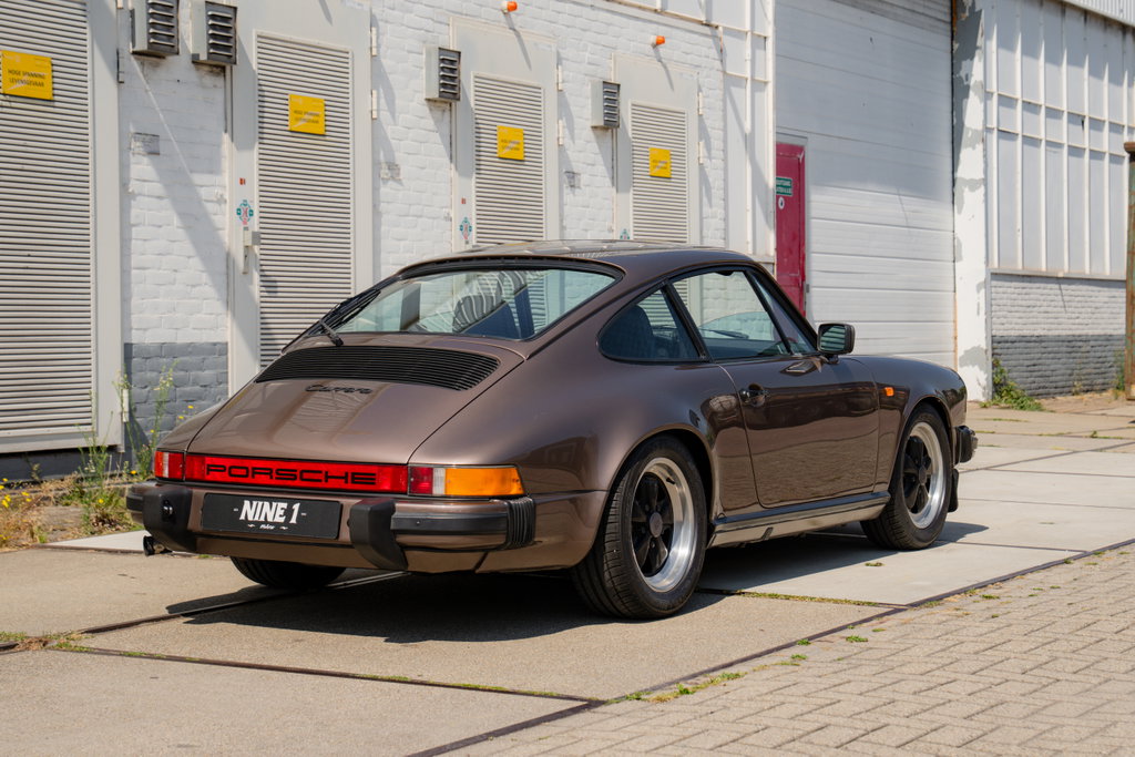Porsche 911 Carrera 3.2