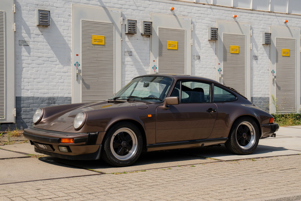 Porsche 911 Carrera 3.2