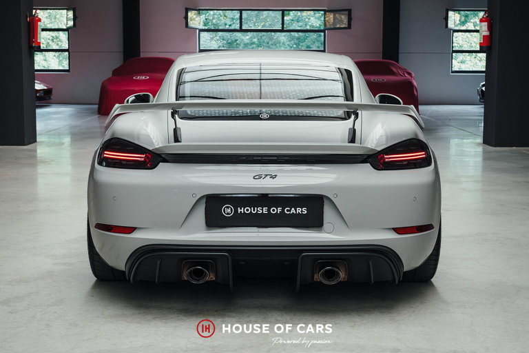 Porsche 718 Cayman GT4