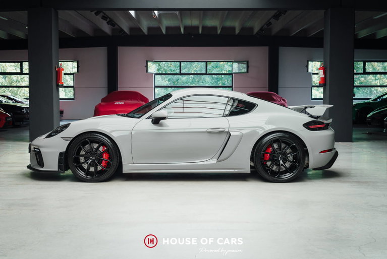 Porsche 718 Cayman GT4