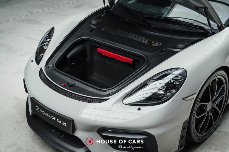 Porsche 718 Cayman GT4