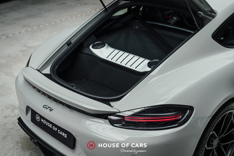 Porsche 718 Cayman GT4