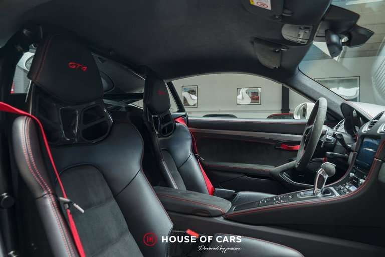 Porsche 718 Cayman GT4