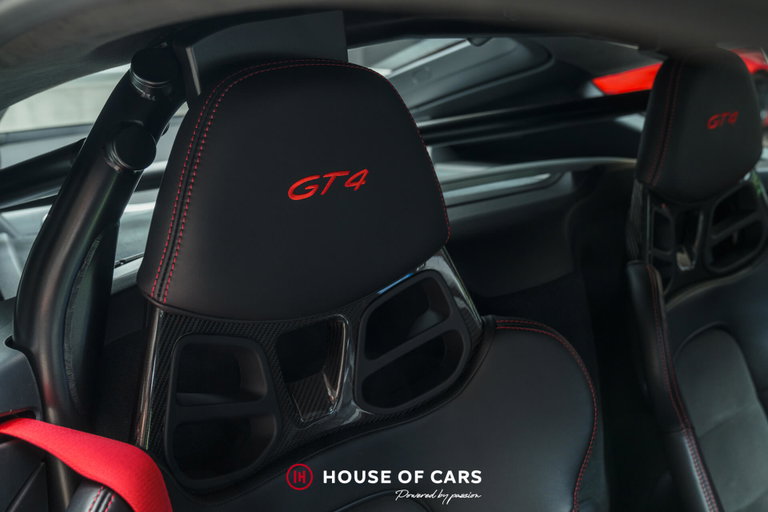Porsche 718 Cayman GT4