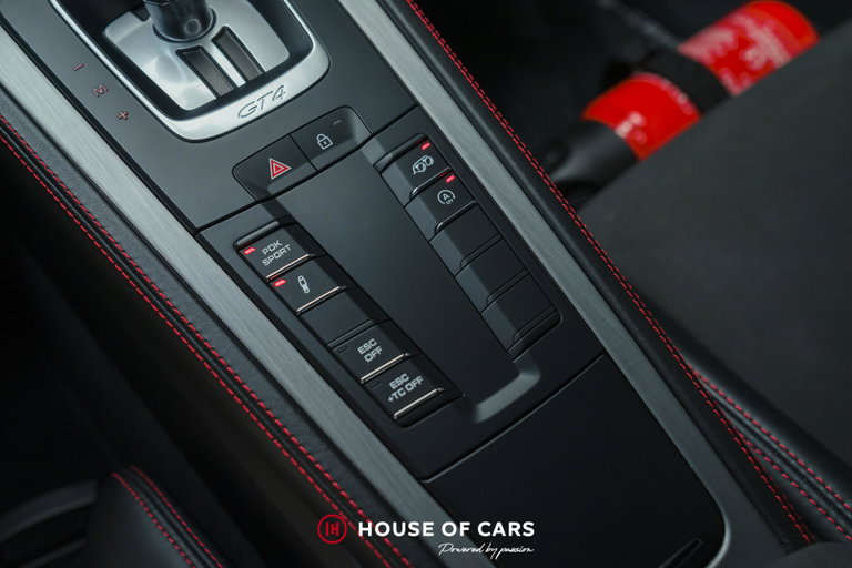 Porsche 718 Cayman GT4