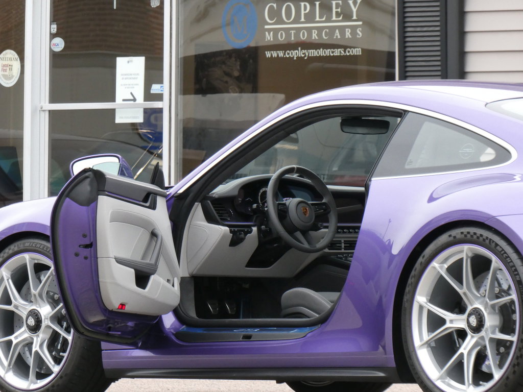 Porsche 992 GT3 Touring