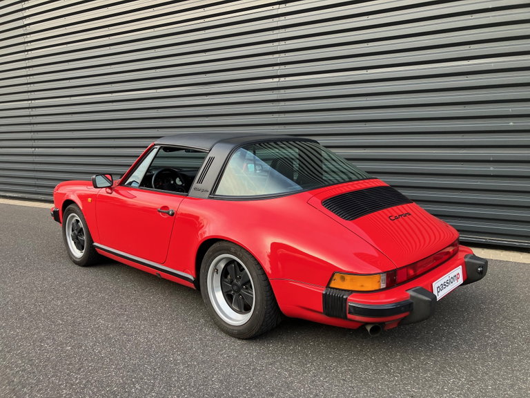 Porsche 911 Carrera 3.2