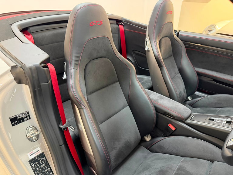 Porsche 991.2 Carrera 4 GTS