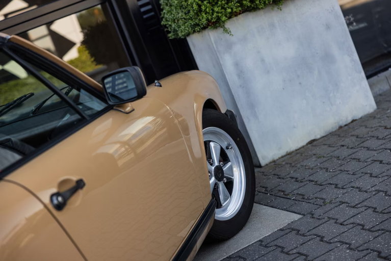 Porsche 911 SC