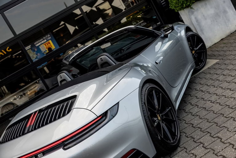 Porsche 992 Carrera 4S