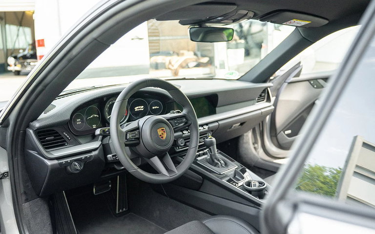 Porsche 992 GT3 Touring