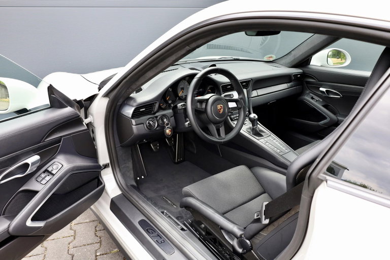 Porsche 991.2 GT3 Touring