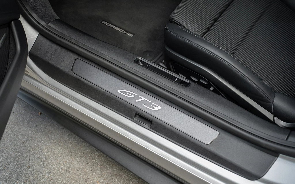 Porsche 992 GT3 Touring
