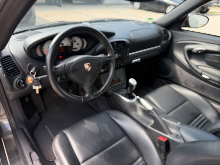 Porsche 996.2 Carrera 4
