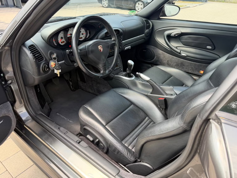 Porsche 996.2 Carrera 4