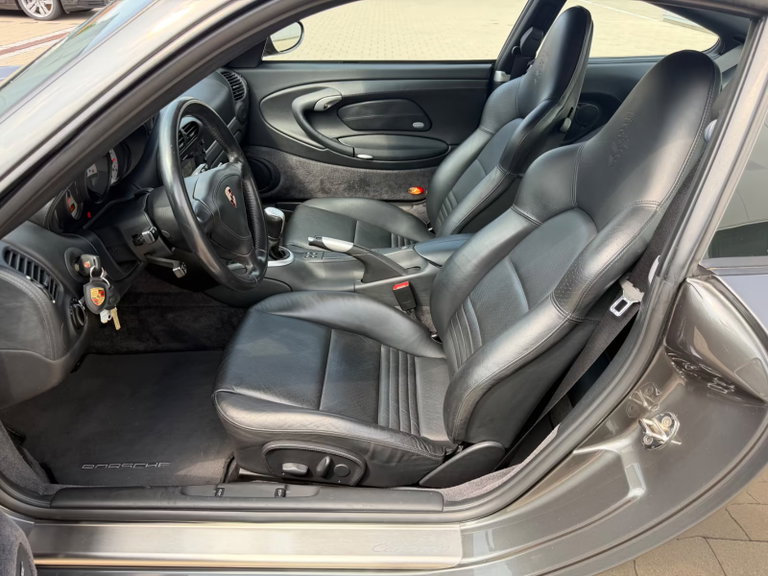 Porsche 996.2 Carrera 4