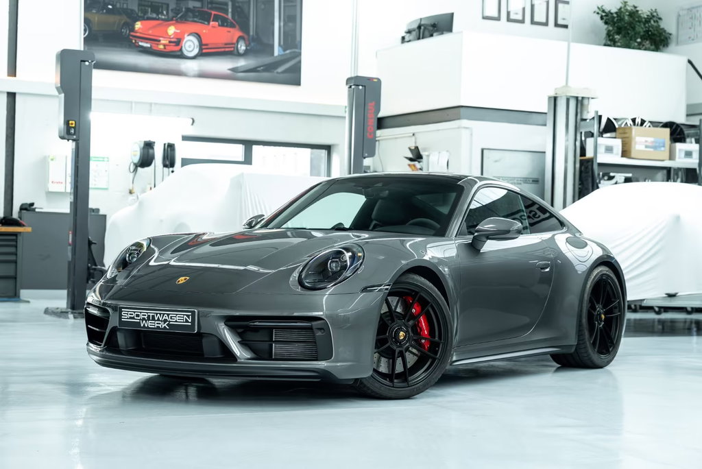 Porsche 992 Carrera GTS