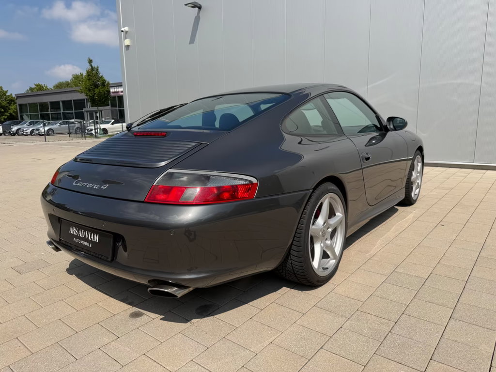 Porsche 996.2 Carrera 4
