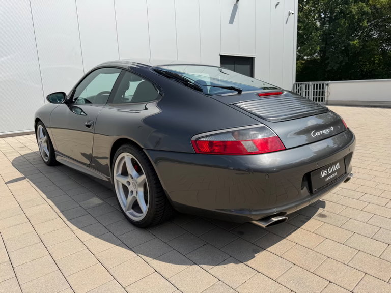 Porsche 996.2 Carrera 4