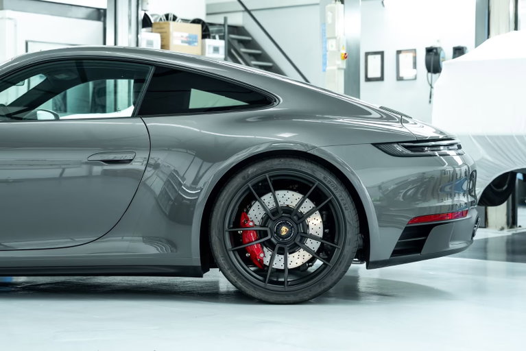 Porsche 992 Carrera GTS