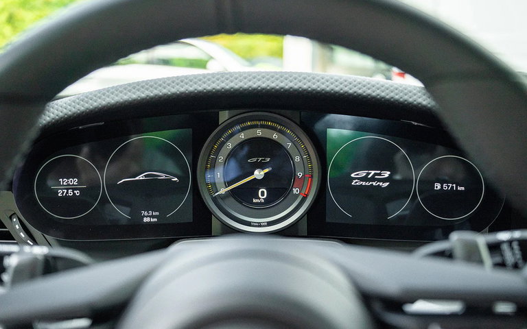 Porsche 992 GT3 Touring