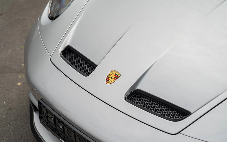 Porsche 992 GT3 Touring