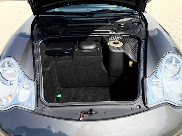 Porsche 996.2 Carrera 4