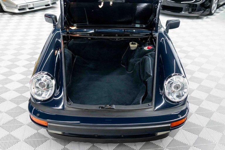 Porsche 911 Carrera 3.2