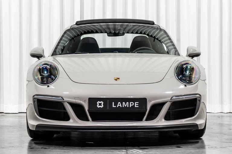 Porsche 991.2 Carrera GTS