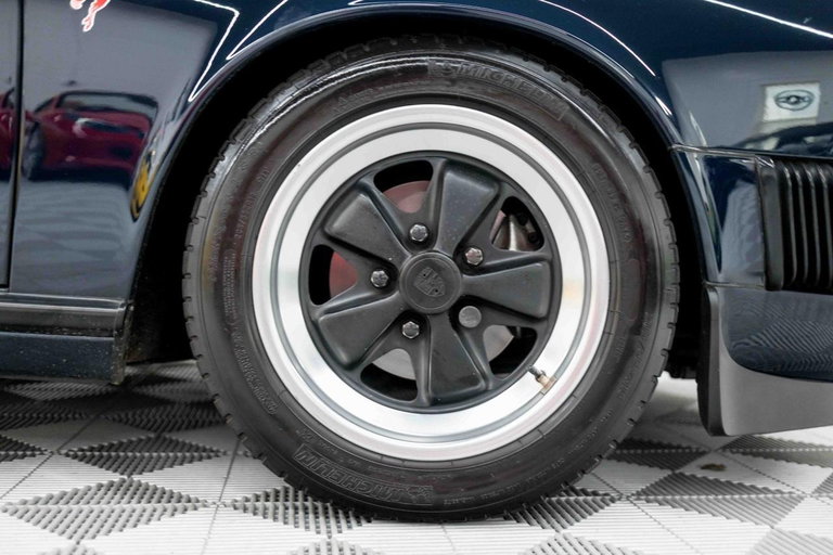 Porsche 911 Carrera 3.2