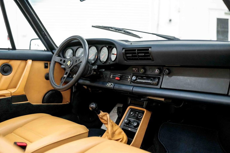 Porsche 911 Carrera 3.2