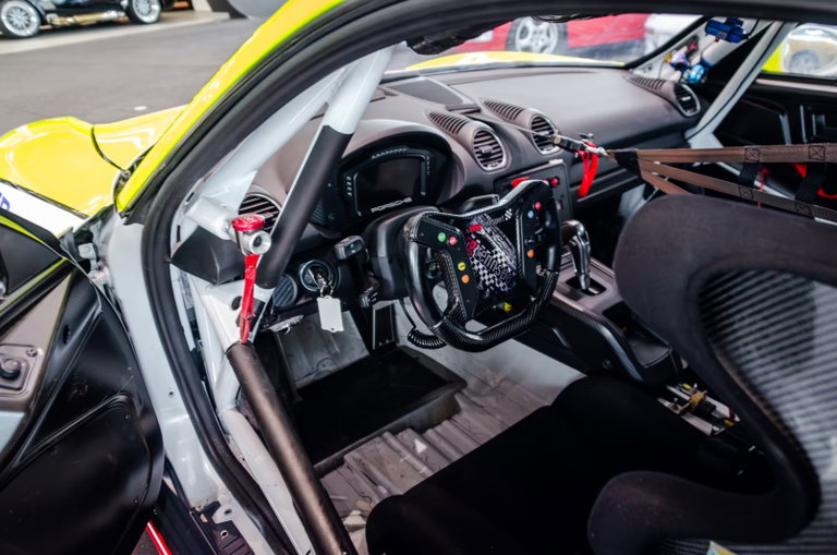Porsche 718 Cayman GT4 Clubsport