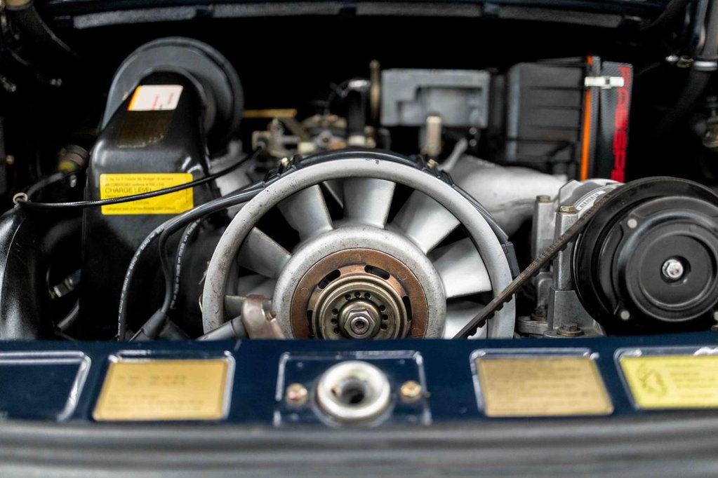 Porsche 911 Carrera 3.2