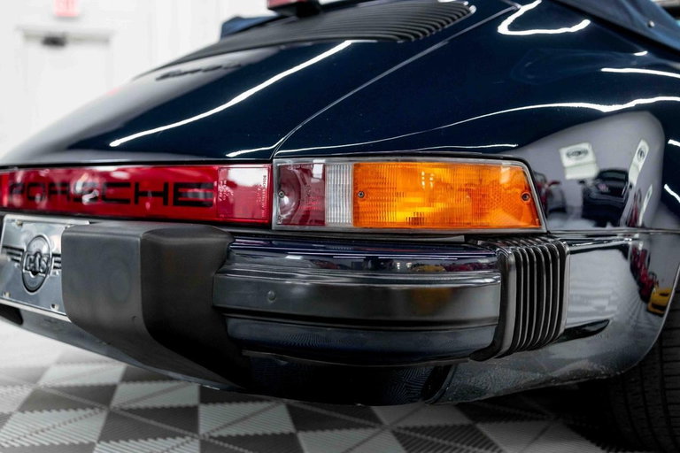 Porsche 911 Carrera 3.2