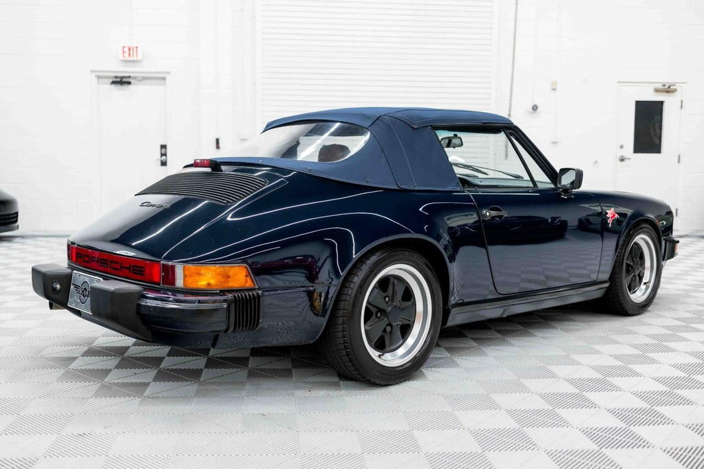 Porsche 911 Carrera 3.2