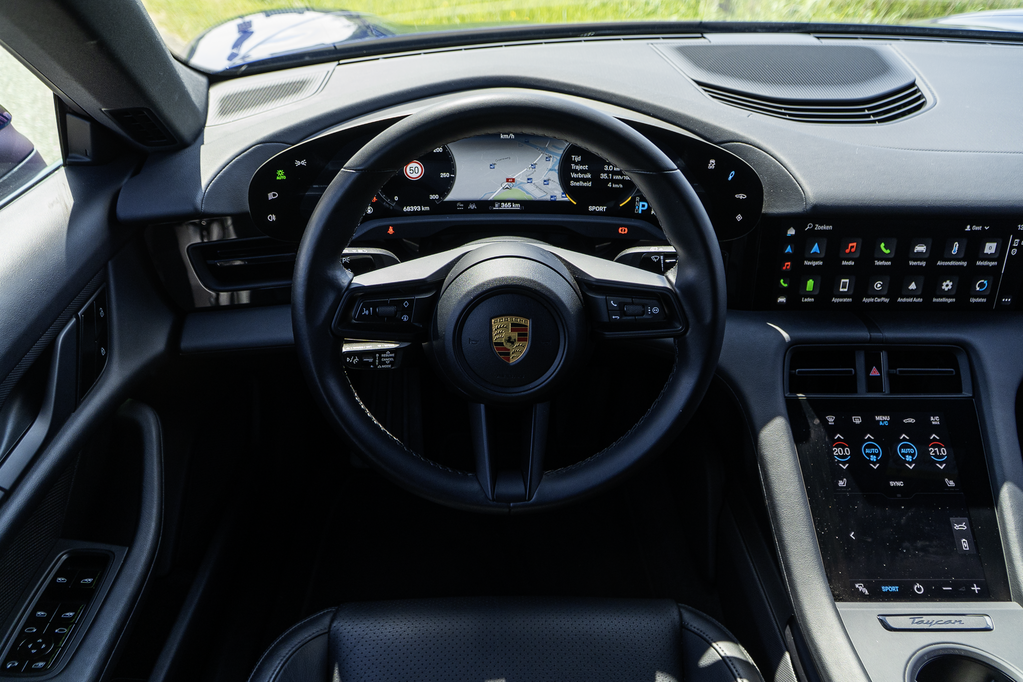 Porsche Taycan 4 Cross Turismo