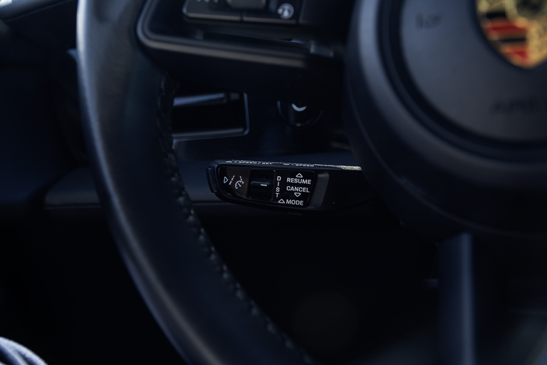 Porsche Taycan 4 Cross Turismo