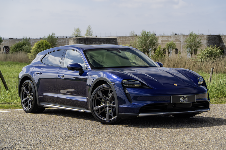 Porsche Taycan 4 Cross Turismo