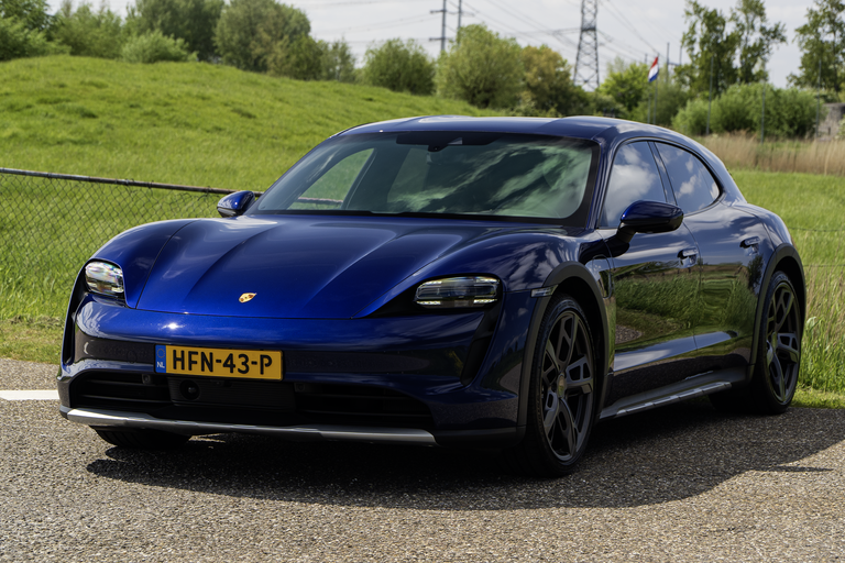 Porsche Taycan 4 Cross Turismo