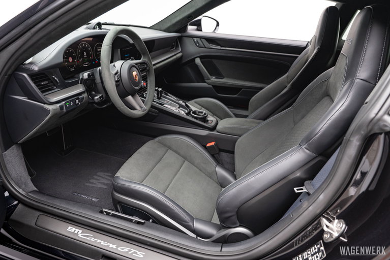Porsche 992.2 Carrera GTS