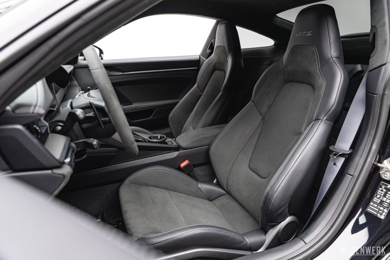 Porsche 992.2 Carrera GTS